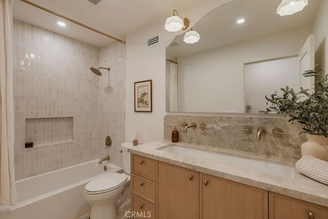 1081 Tulare, Costa Mesa, CA 92626