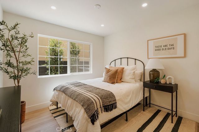 1081 Tulare, Costa Mesa, CA 92626