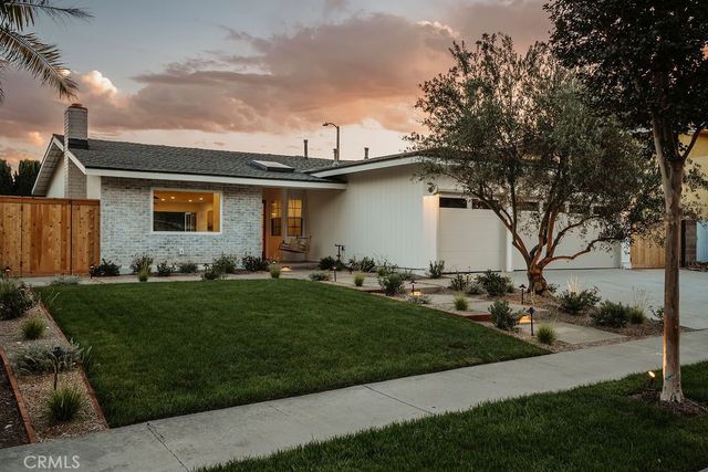 1081 Tulare, Costa Mesa, CA 92626