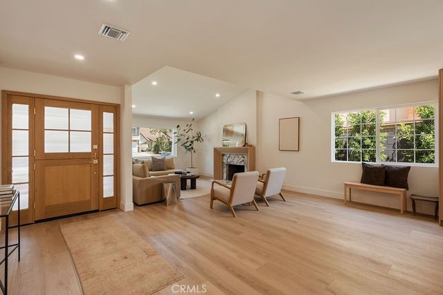 1081 Tulare, Costa Mesa, CA 92626