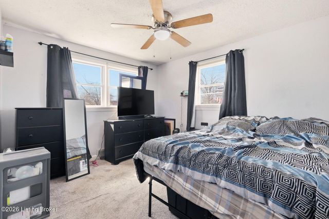 2403 Adrienne Way, Louisville, KY 40216