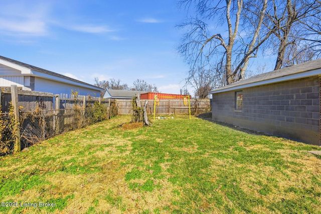 2403 Adrienne Way, Louisville, KY 40216