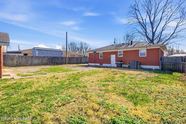 2403 Adrienne Way, Louisville, KY 40216