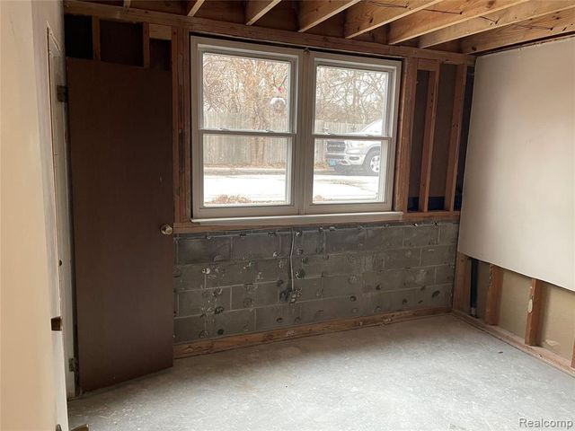 810 Holland Avenue 2, Port Huron, MI 48060