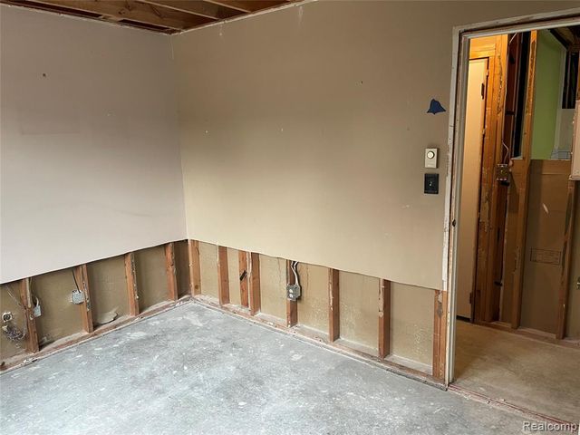 810 Holland Avenue 2, Port Huron, MI 48060