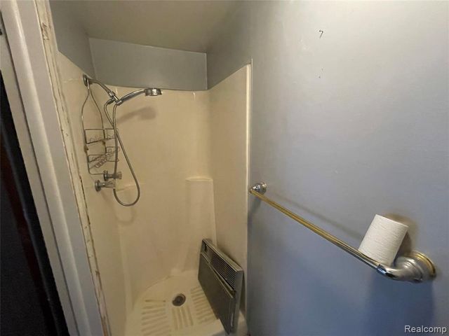 810 Holland Avenue 2, Port Huron, MI 48060