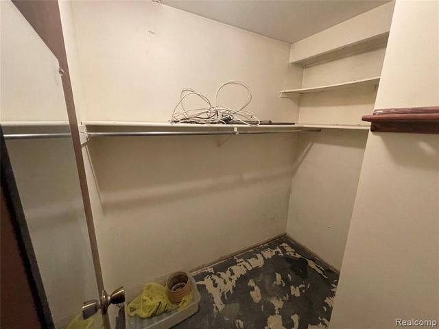 810 Holland Avenue 2, Port Huron, MI 48060