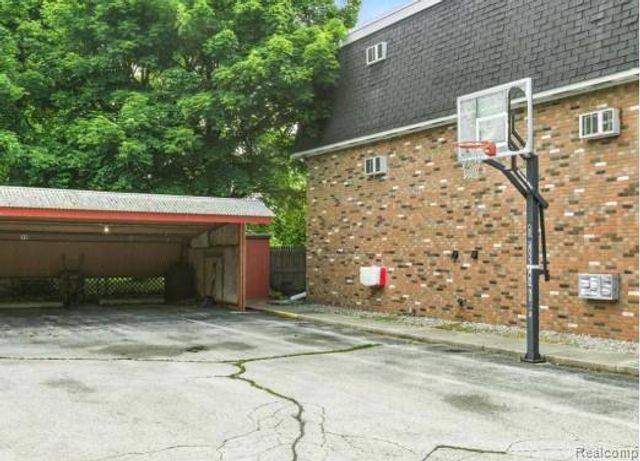 810 Holland Avenue 2, Port Huron, MI 48060