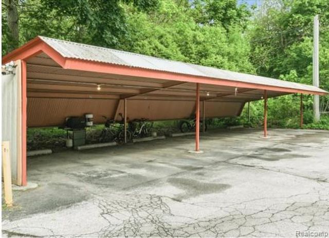 810 Holland Avenue 2, Port Huron, MI 48060