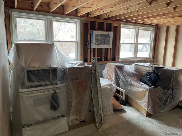 810 Holland Avenue 2, Port Huron, MI 48060