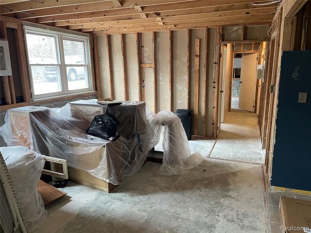 810 Holland Avenue 2, Port Huron, MI 48060