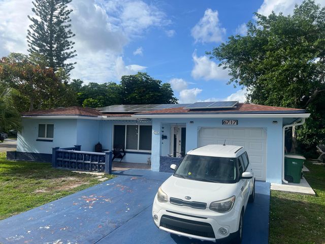 6717 NW 59th Street, Tamarac, FL 33321