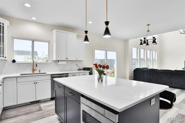 112 Westhaven View Drive, Wentzville, MO 63385