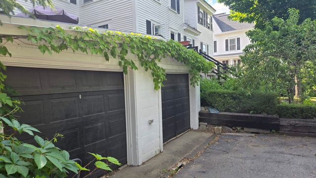 102 N State Street, Concord, NH 03301