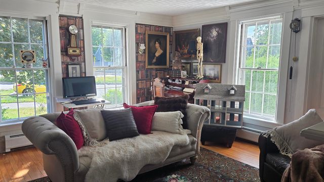 102 N State Street, Concord, NH 03301
