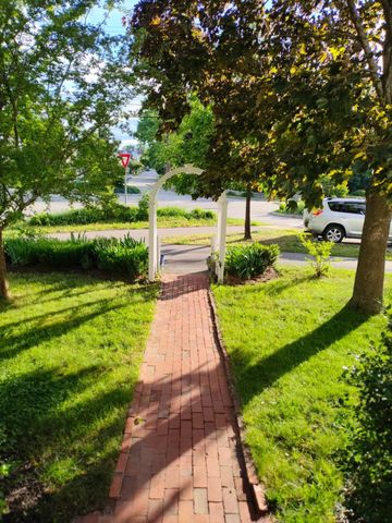 102 N State Street, Concord, NH 03301