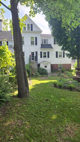 102 N State Street, Concord, NH 03301