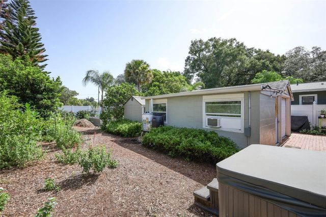 1419 CANTON STREET, Orlando, FL 32803