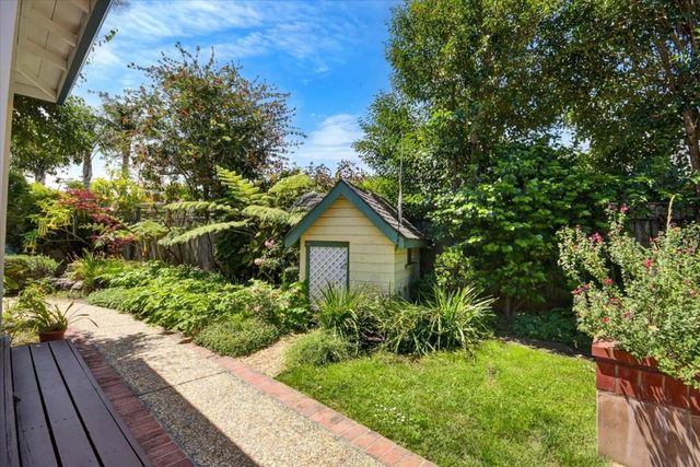 909 Laurence Avenue, Capitola, CA 95010