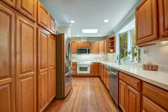 909 Laurence Avenue, Capitola, CA 95010