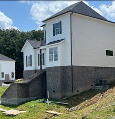 33 Ellersly Way, Kingston Springs, TN 37082