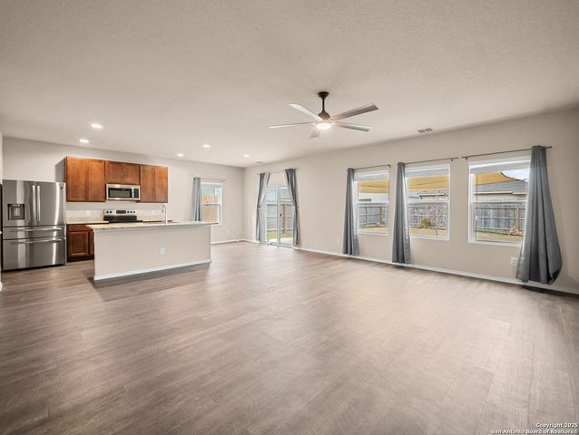 3041 Neptunes Sea, Converse, TX 78109