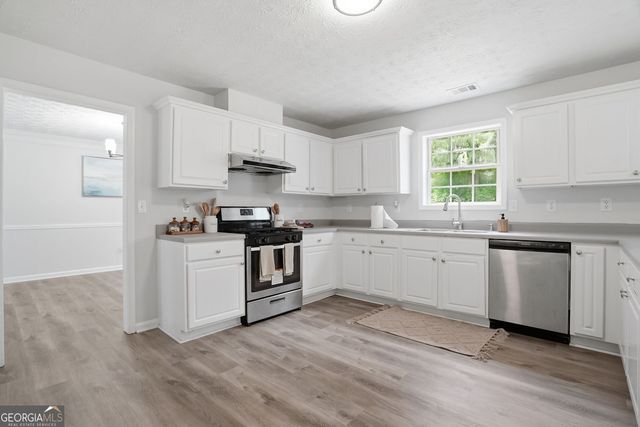 5740 Grove Place Crossing, Lilburn, GA 30047