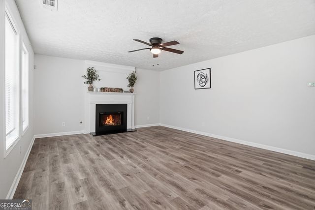 5740 Grove Place Crossing, Lilburn, GA 30047