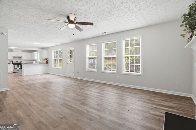 5740 Grove Place Crossing, Lilburn, GA 30047