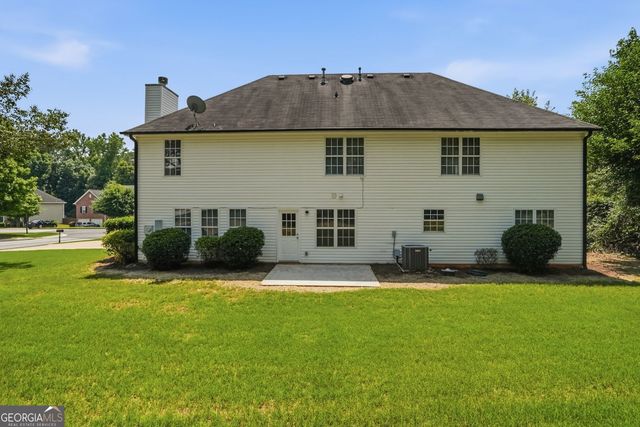 5740 Grove Place Crossing, Lilburn, GA 30047