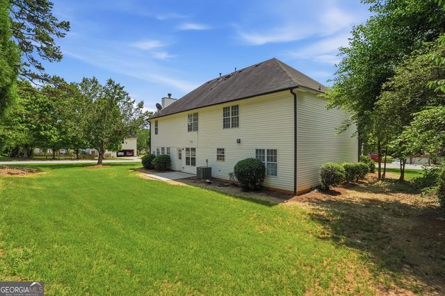 5740 Grove Place Crossing, Lilburn, GA 30047