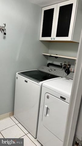 36 FIELDSTONE DR, Holland, PA 18966