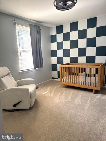 36 FIELDSTONE DR, Holland, PA 18966