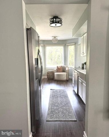 36 FIELDSTONE DR, Holland, PA 18966