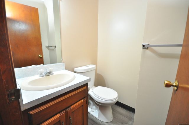 3 Saint Marc Drive P, South Windsor, CT 06074