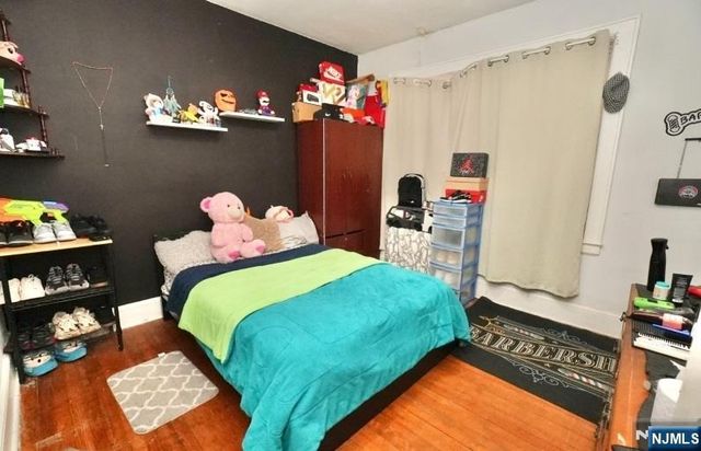 99 Grafton Avenue, Newark, NJ 07104