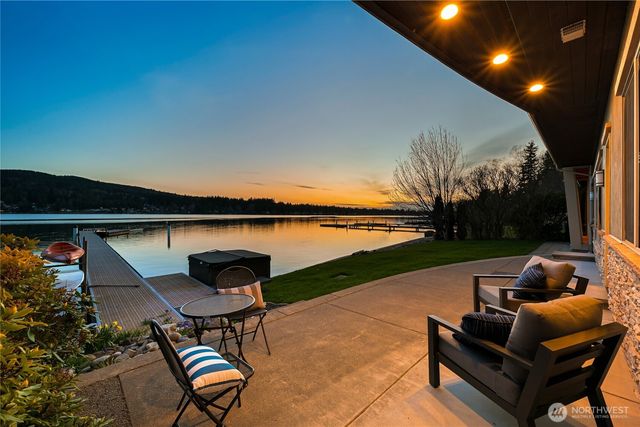 2076 Dellesta Drive, Bellingham, WA 98226