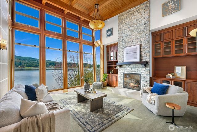 2076 Dellesta Drive, Bellingham, WA 98226