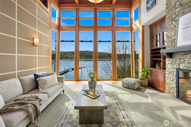 2076 Dellesta Drive, Bellingham, WA 98226