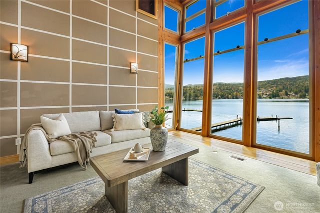 2076 Dellesta Drive, Bellingham, WA 98226