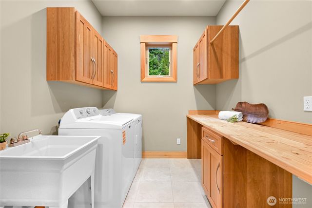 2076 Dellesta Drive, Bellingham, WA 98226