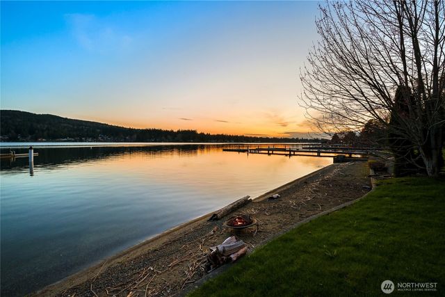 2076 Dellesta Drive, Bellingham, WA 98226