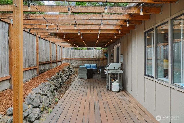 9205 Morning Side Drive NW, Silverdale, WA 98383