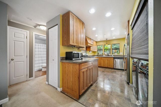 9205 Morning Side Drive NW, Silverdale, WA 98383