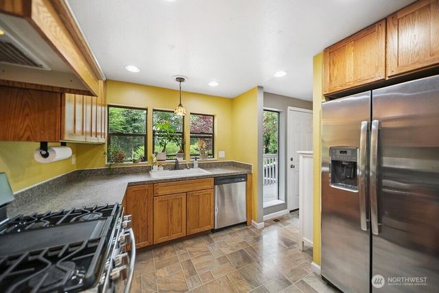 9205 Morning Side Drive NW, Silverdale, WA 98383