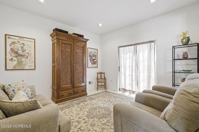 442 Bluebird Drive 442, Monroe, NJ 08831