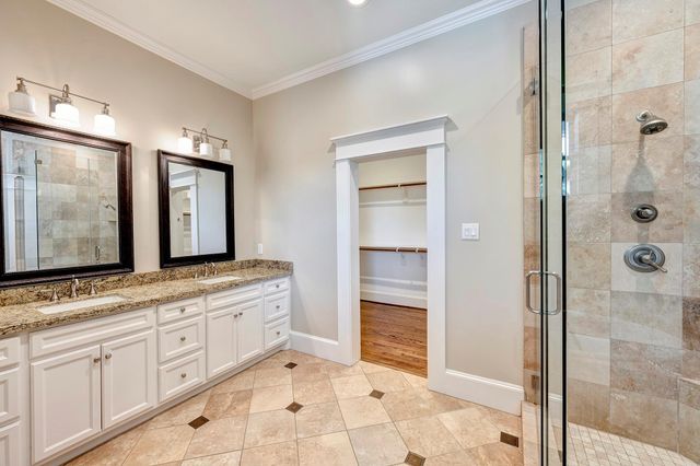 1525 Oxford Street, Houston, TX 77008