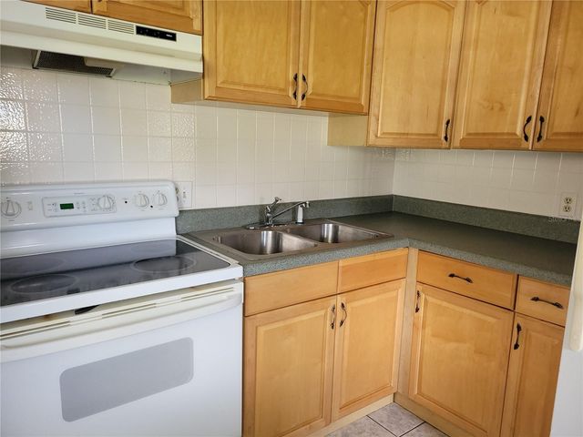 9110 VIA RECREO, New Port Richey, FL 34655