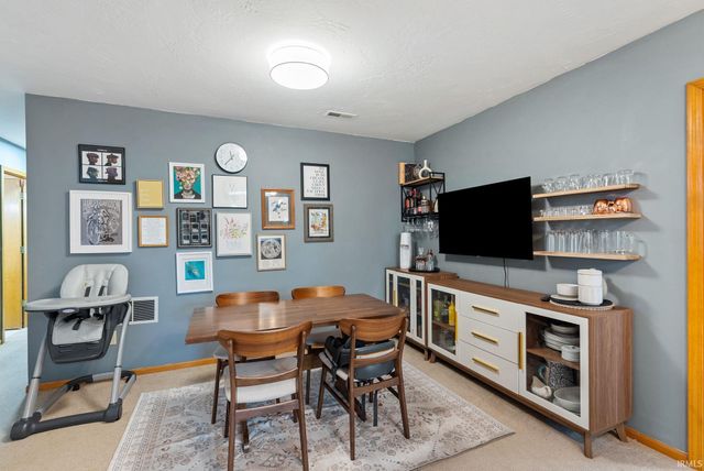 9902 Spur Creek Court, Fort Wayne, IN 46825