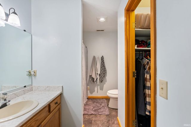 9902 Spur Creek Court, Fort Wayne, IN 46825